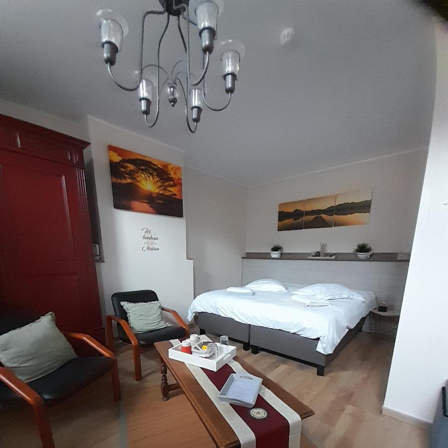 L'Hote Des Geants Ατ Εξωτερικό φωτογραφία