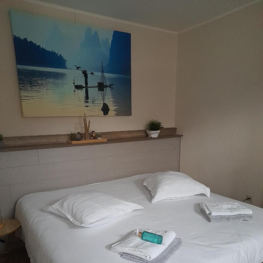 L'Hote Des Geants Ατ Εξωτερικό φωτογραφία